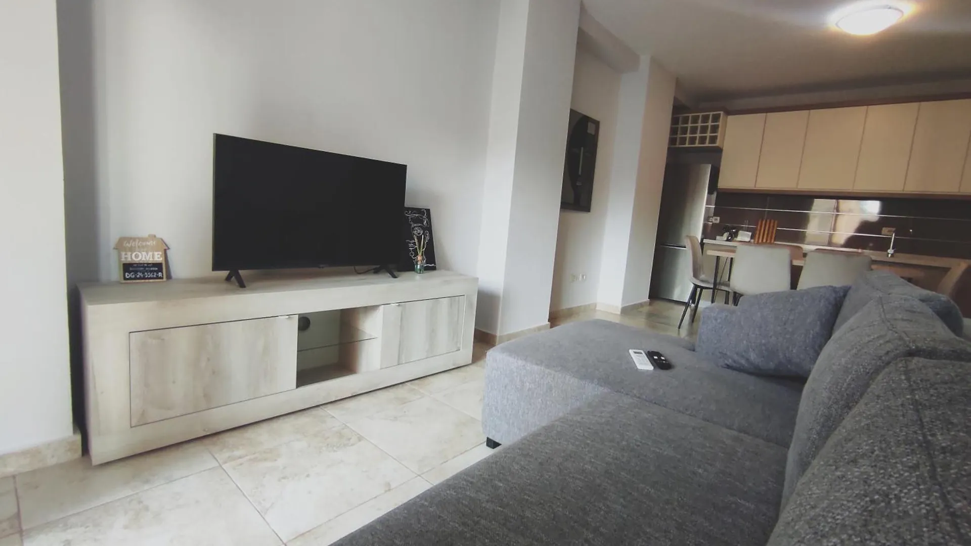 Kledia'S Modern Apartment Tirana