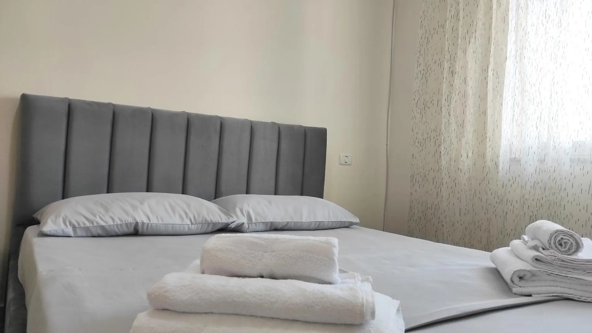 Kledia'S Modern Apartment Tirana