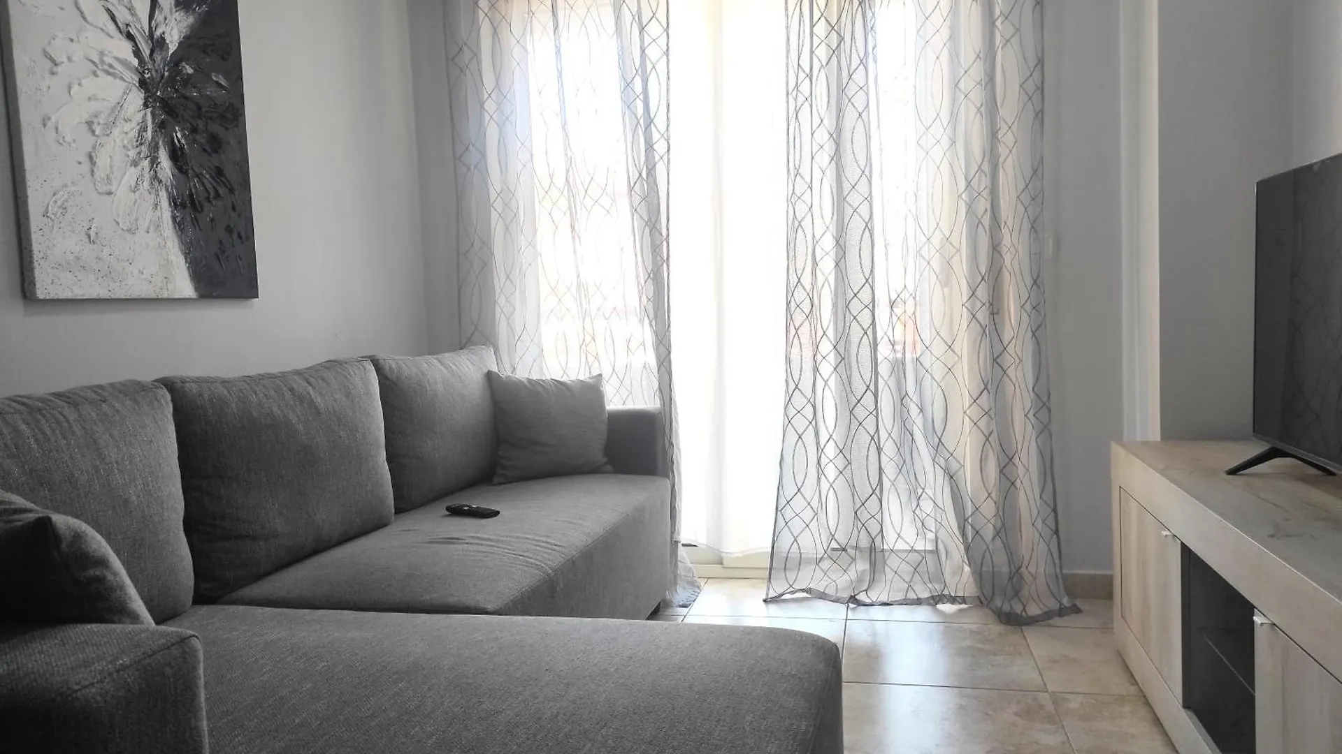 Kledia'S Modern Apartment Tirana Albania