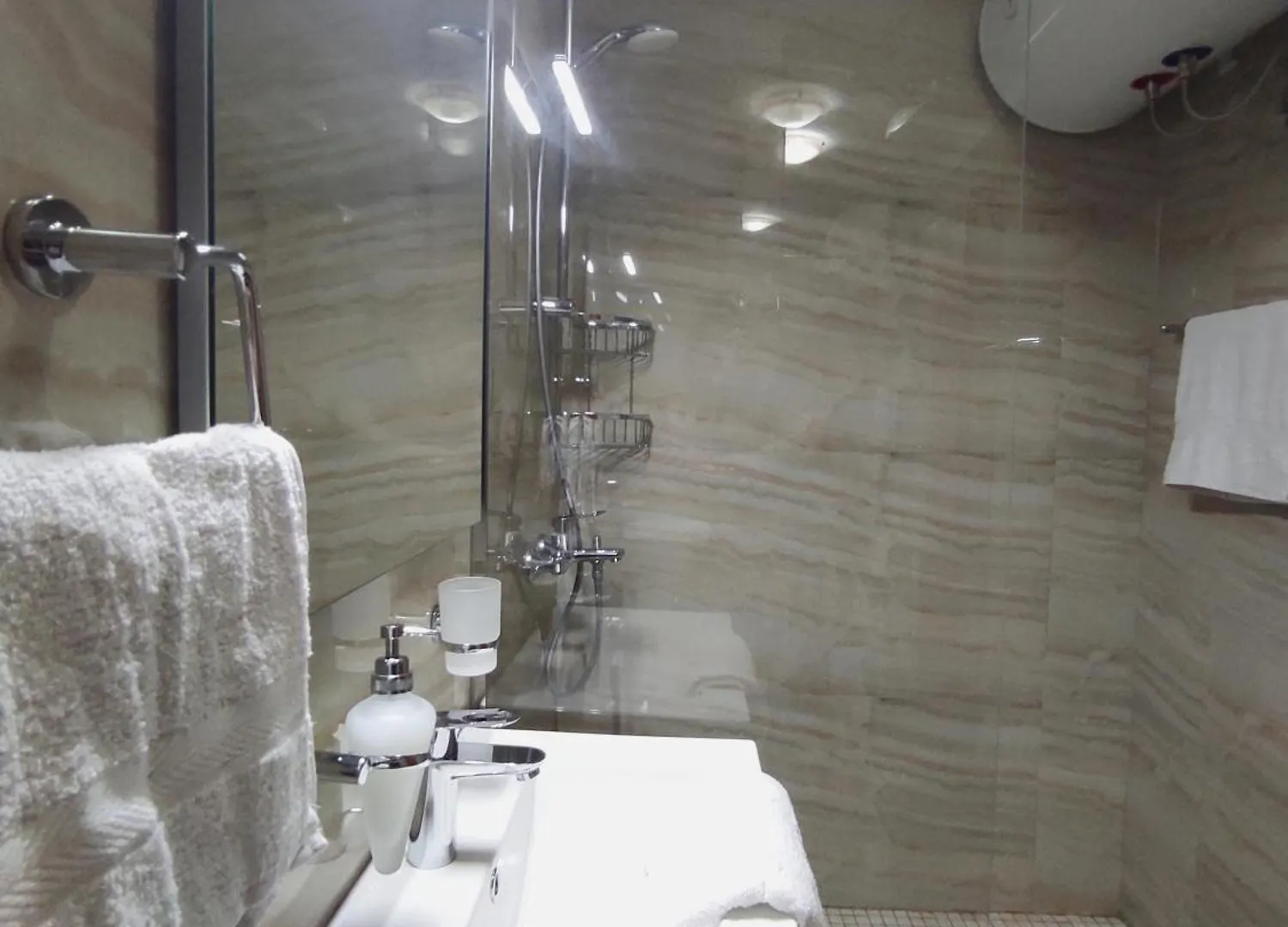 Kledia'S Modern Apartment Tirana 0*,  Albania