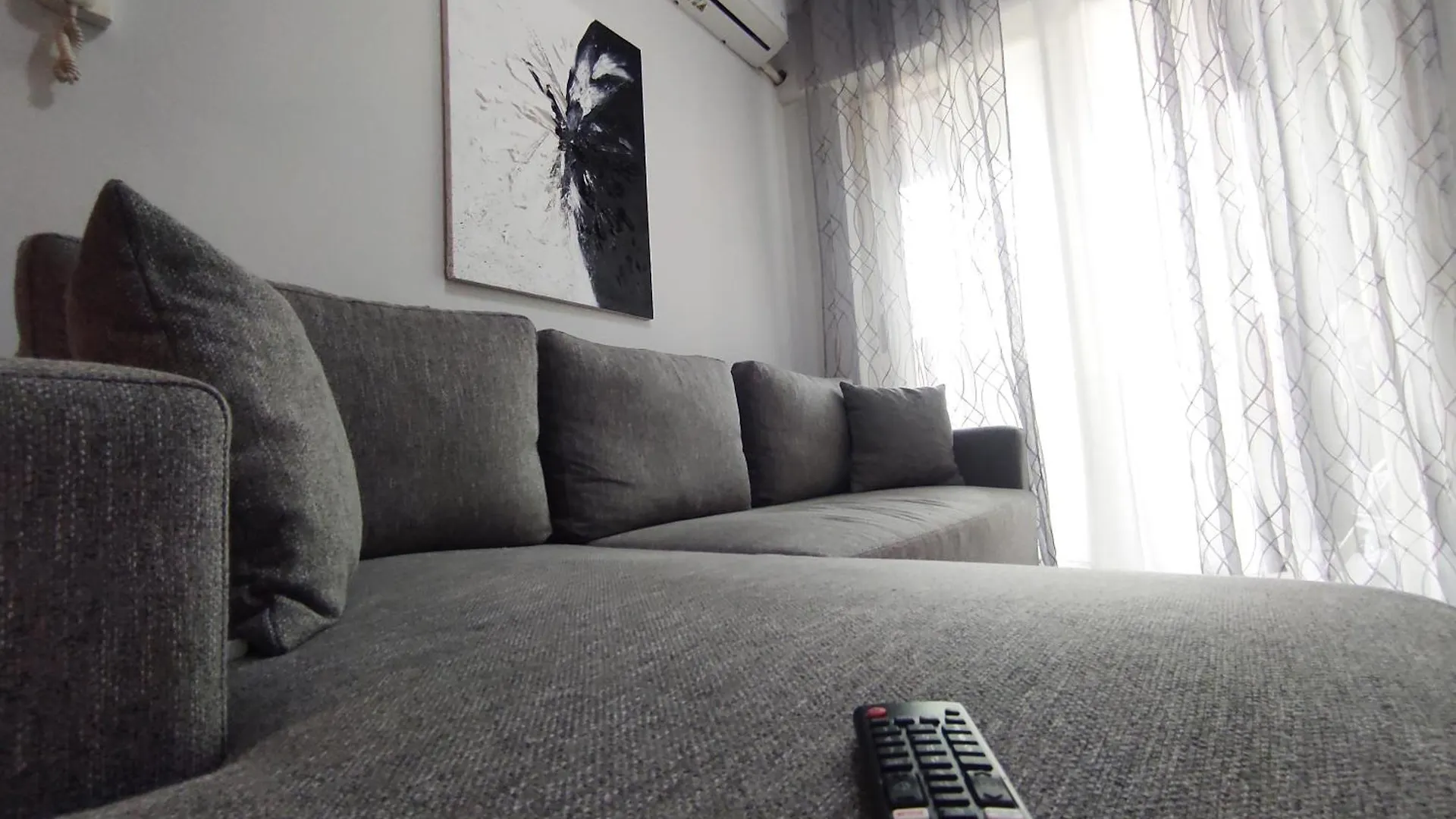 Kledia'S Modern Apartment Tirana