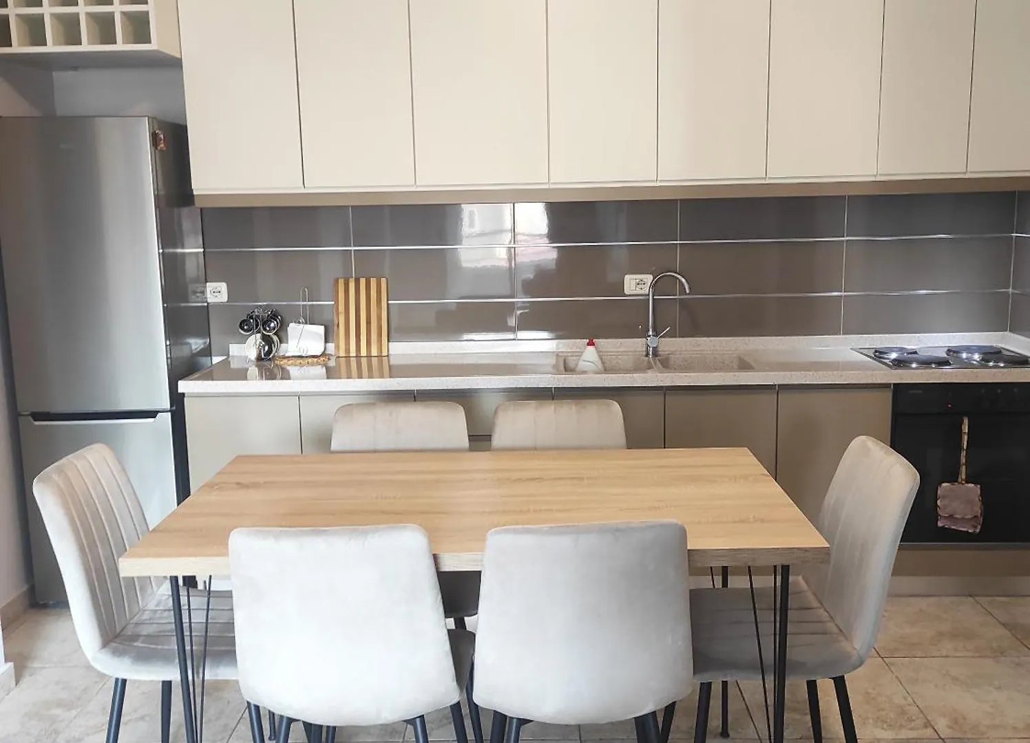 Kledia'S Modern Apartment Tirana